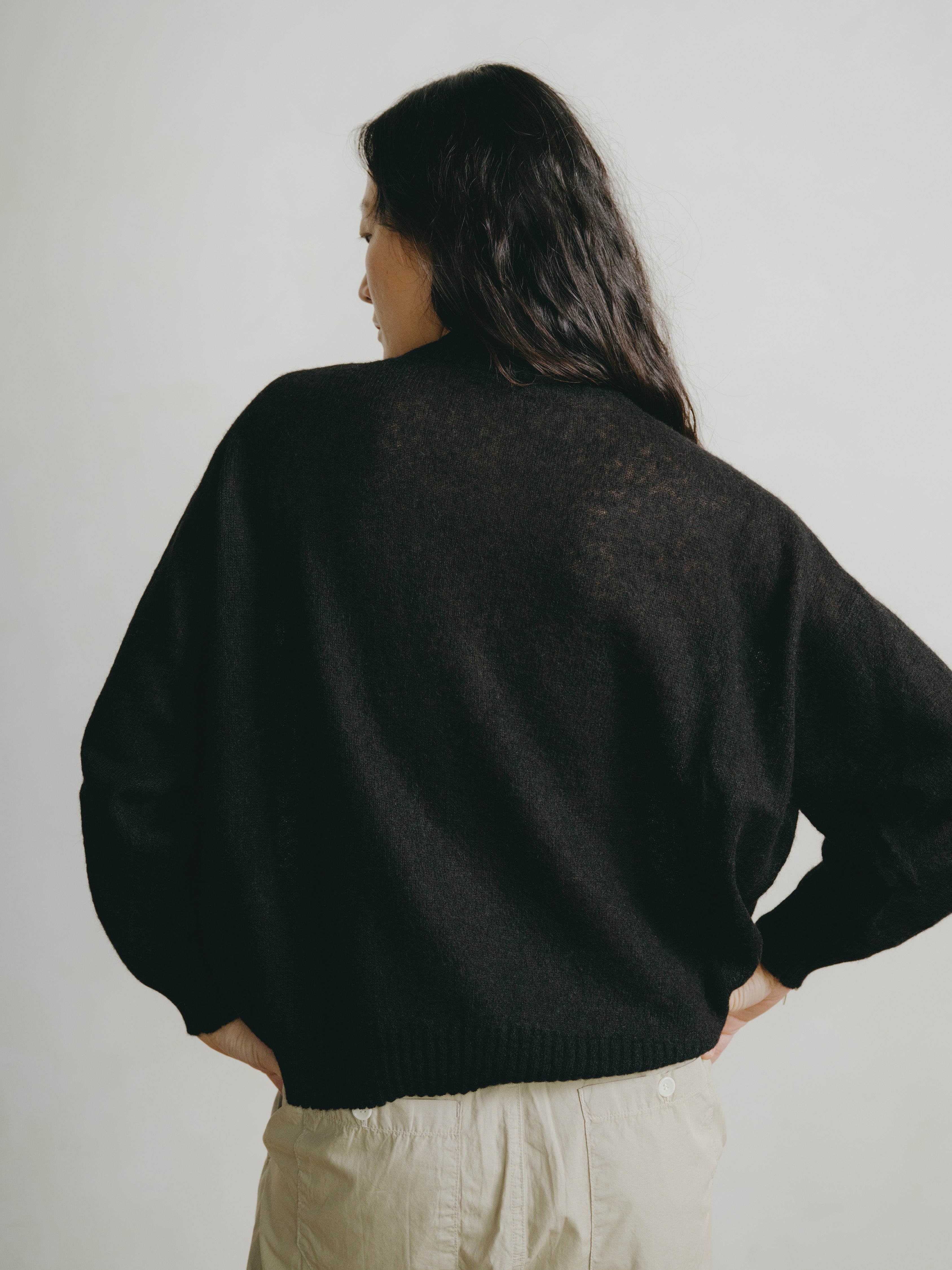 Chleo Crew, Sheer Alpaca Blend, Black