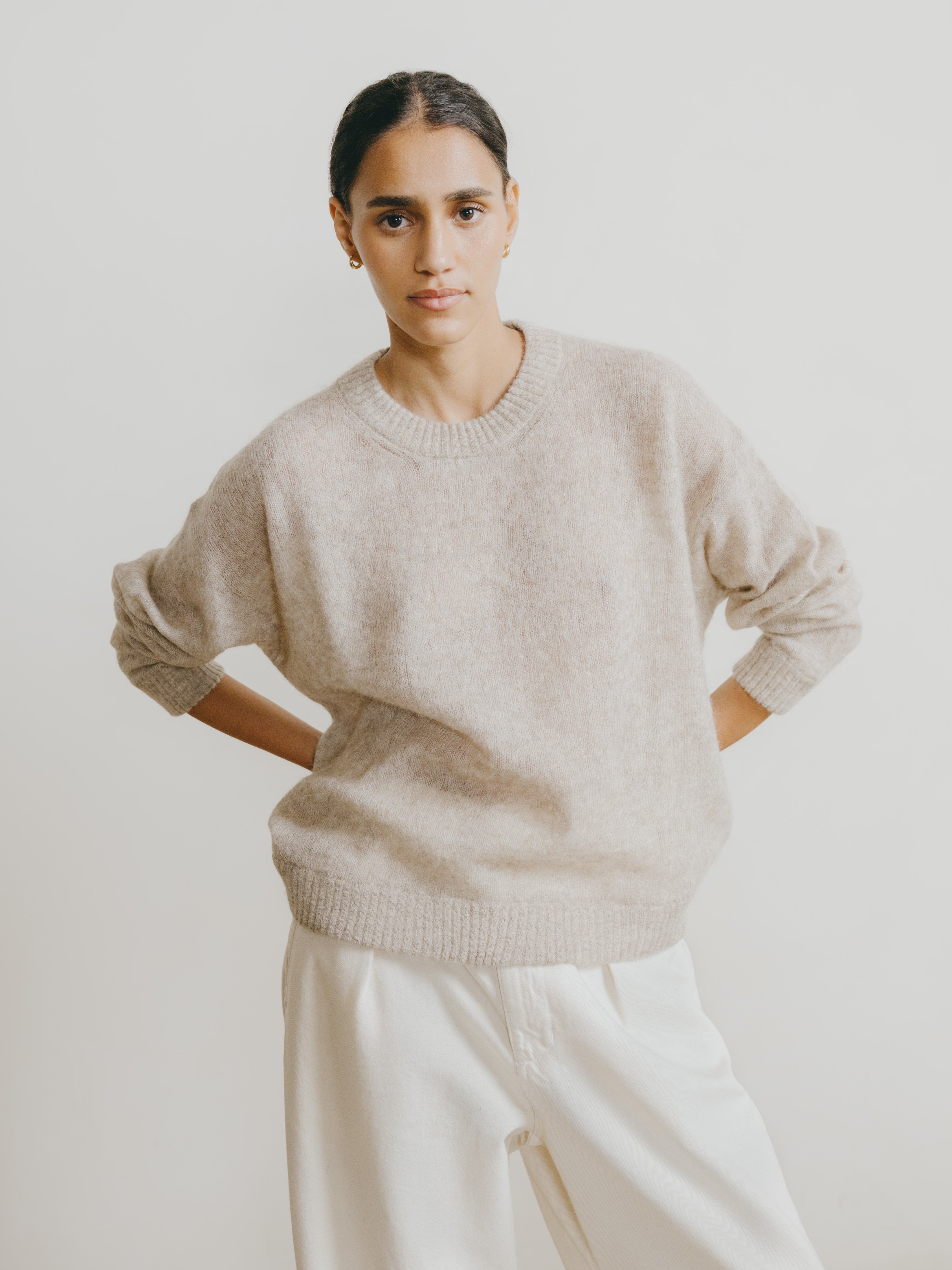 Chleo Crew, Sheer Alpaca Blend, Oatmeal