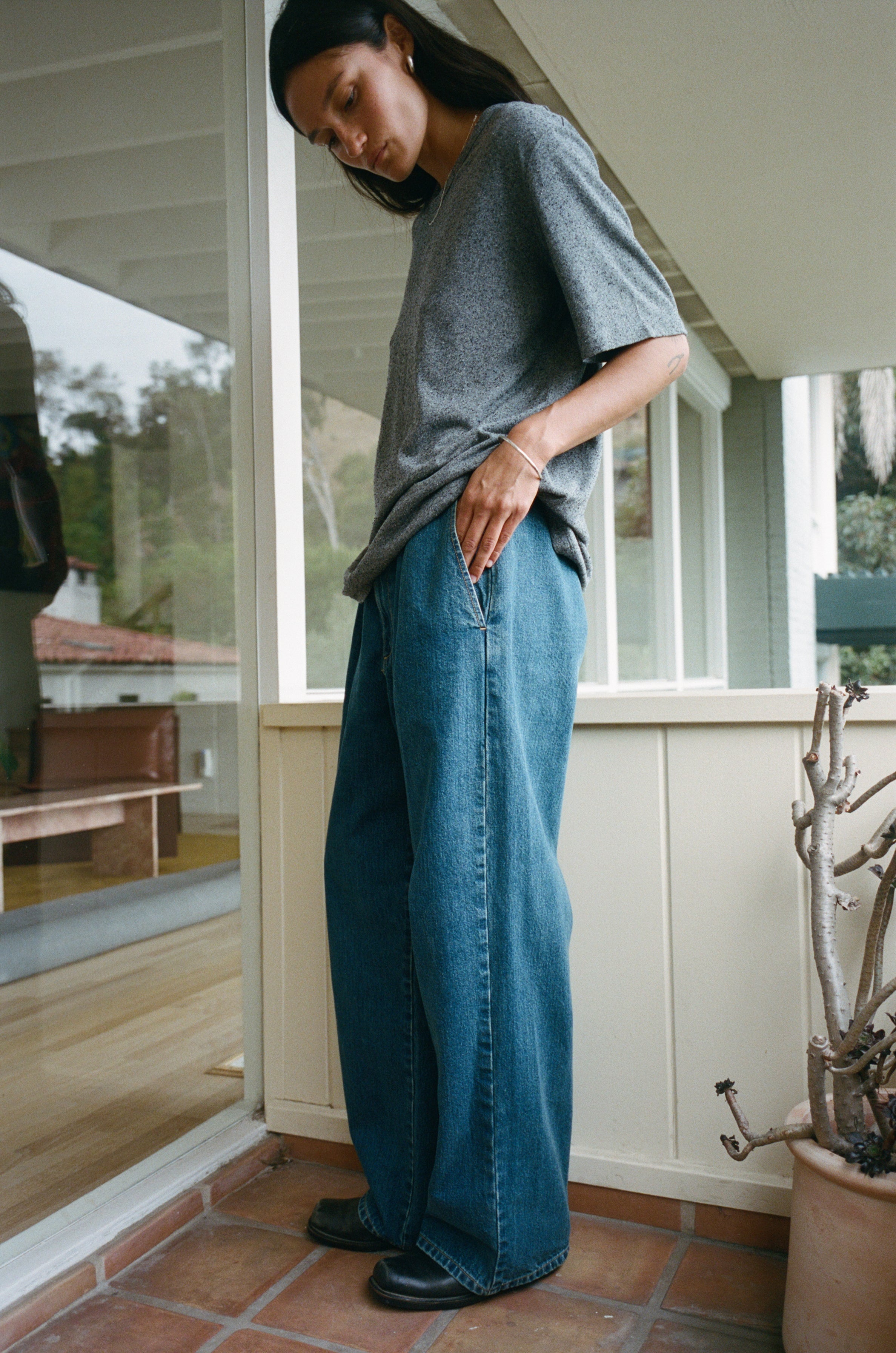 Bigger Tee, Regen Silk Noil Jersey, Charcoal