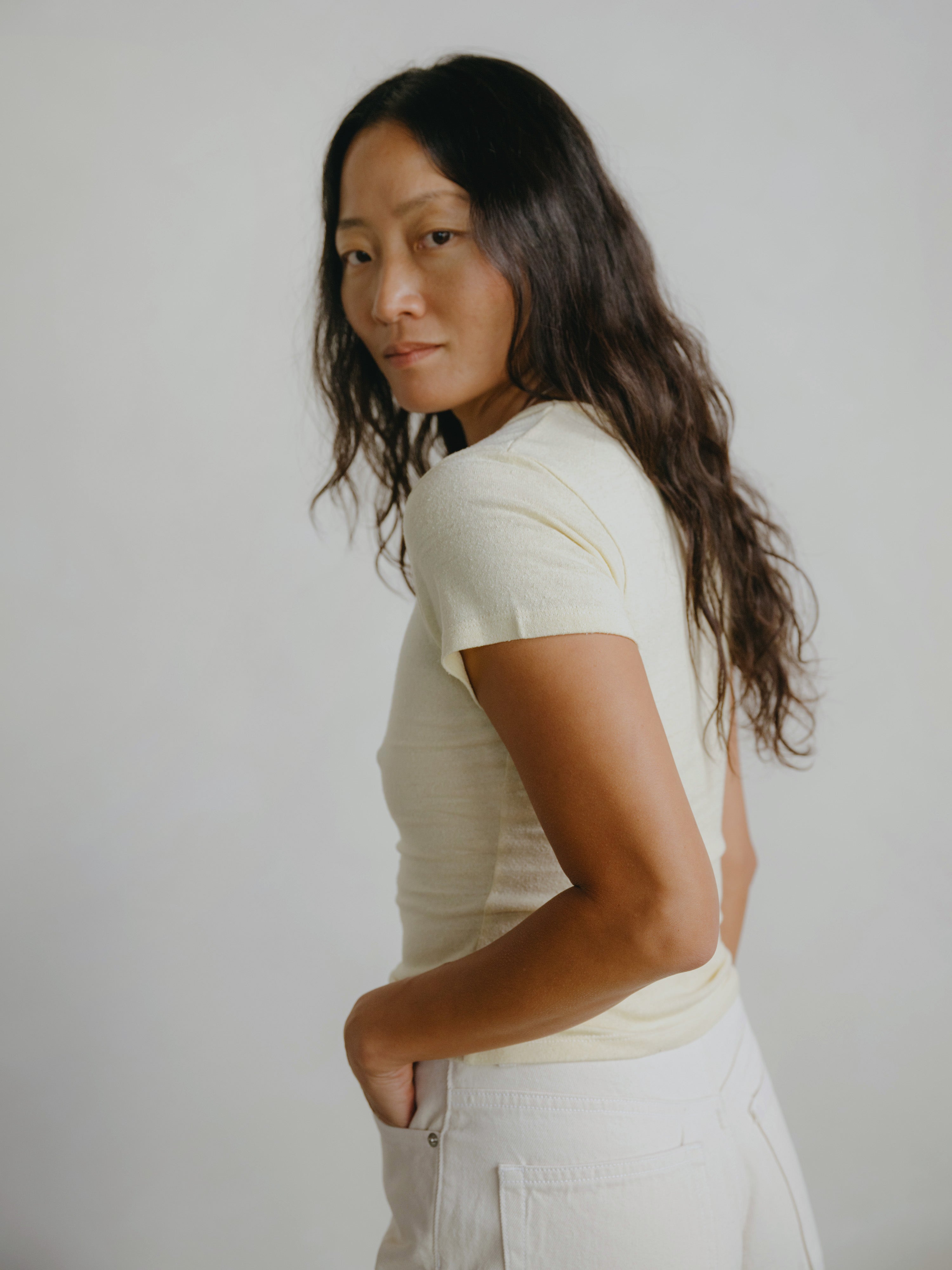 ミュージシャン BABYL ISSUES TEE Baby Tee, Regen Silk Noil Jersey, Butter