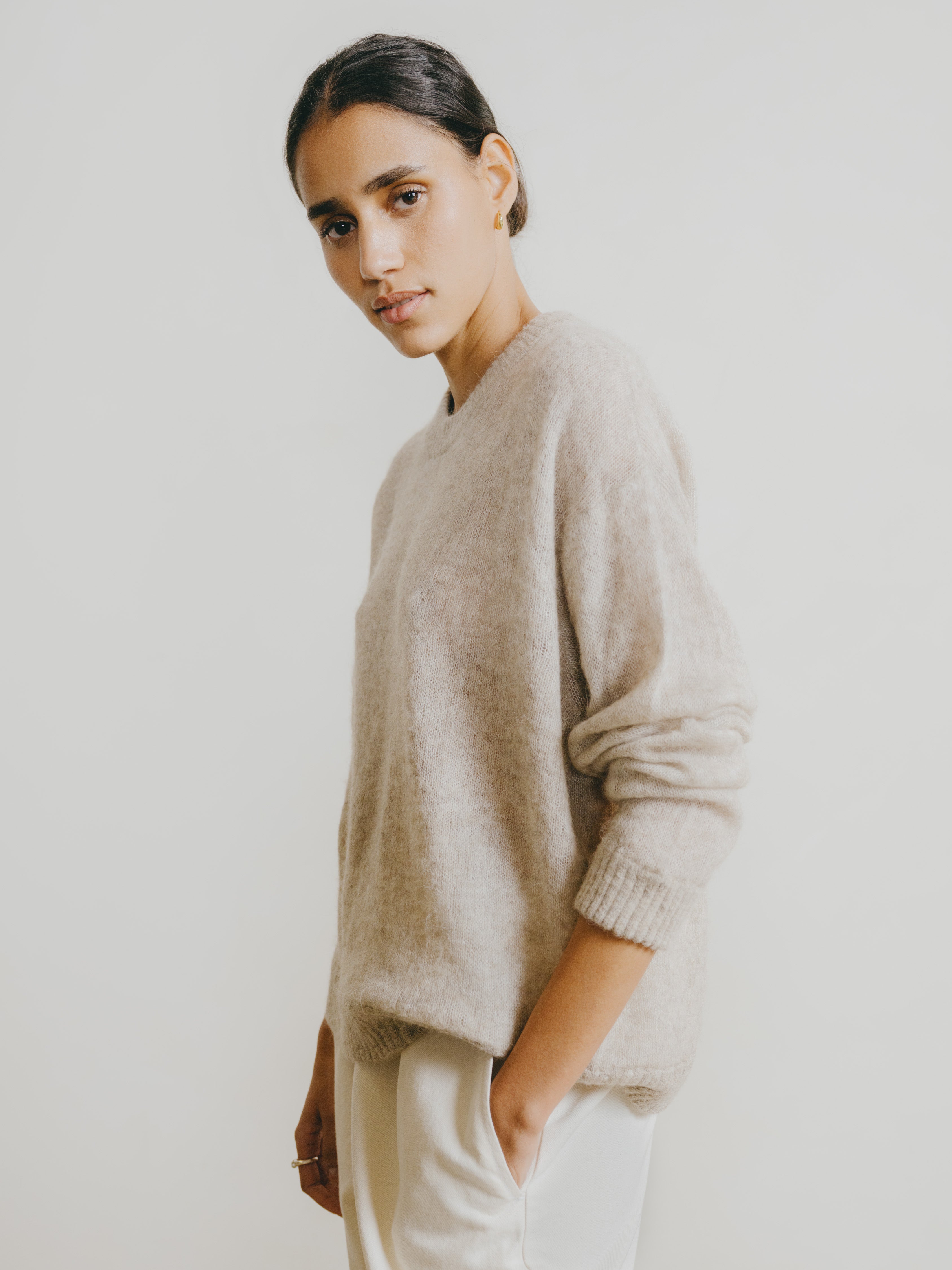 Chleo Crew, Sheer Alpaca Blend, Oatmeal