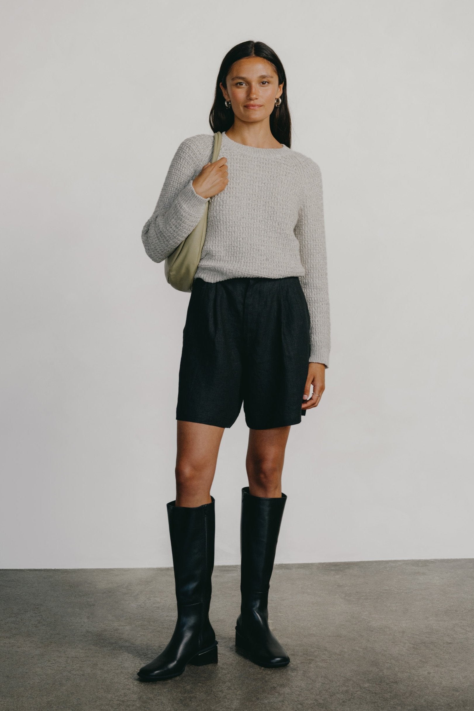 (Imperfect) Pfeiffer Short, Laundered Linen, Black