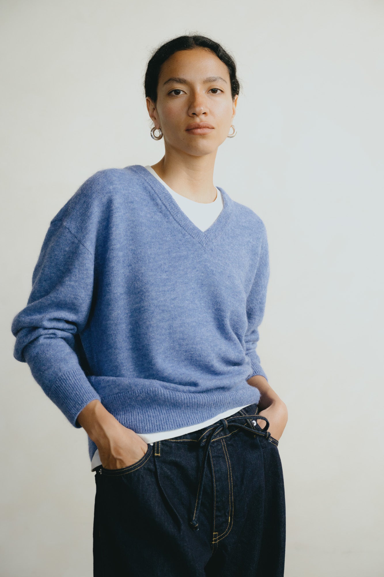 Alejo V-Neck, Midweight Alpaca Blend, Cornflower