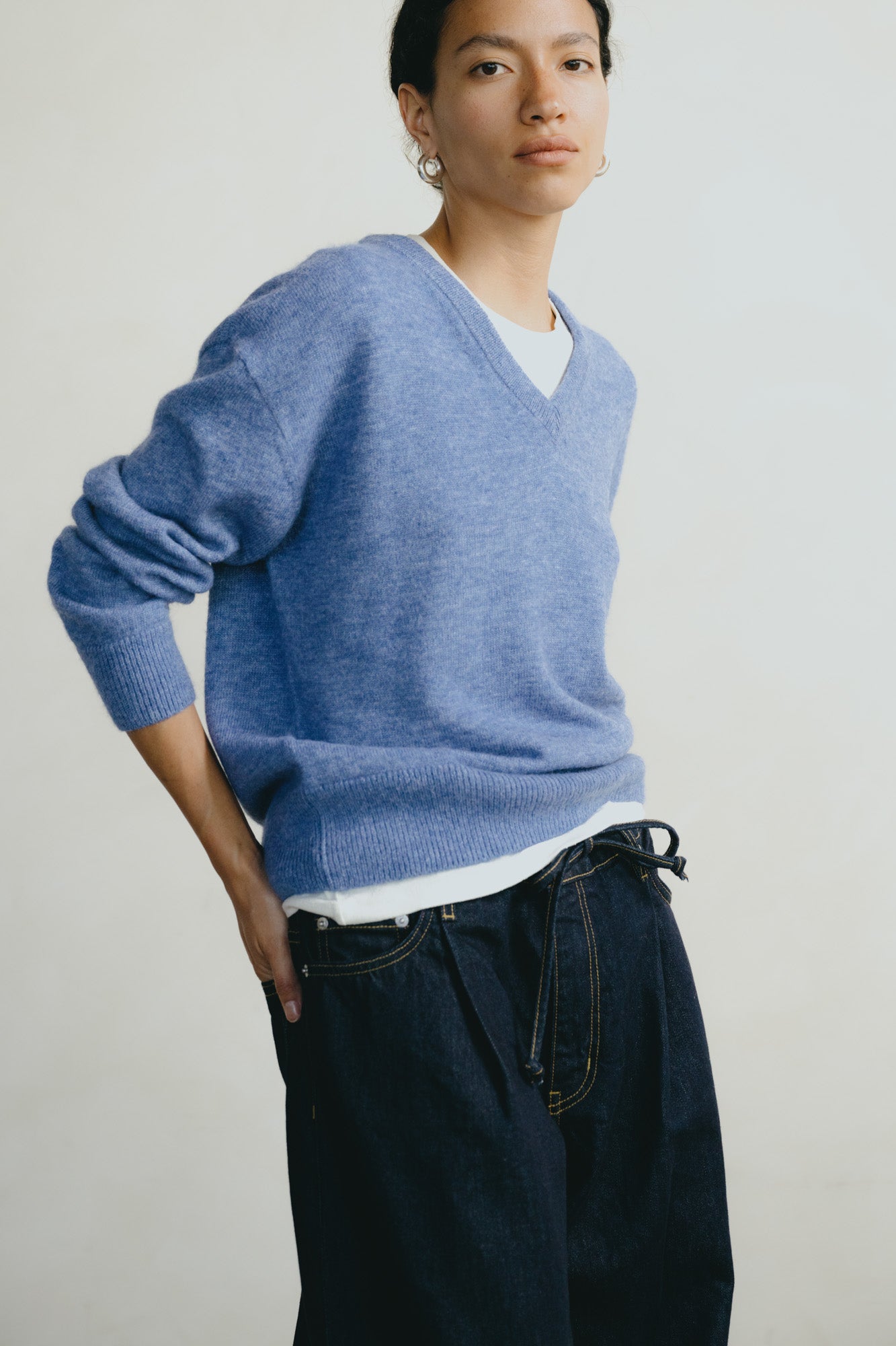 Alejo V-Neck, Midweight Alpaca Blend, Cornflower